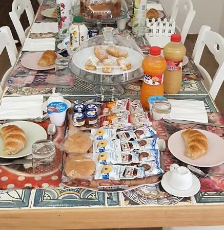 Ameli Nocleg ze śniadaniem 3*